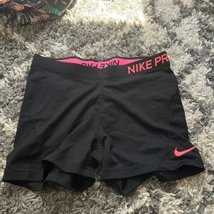 The shorts are a size Large but are more fitted to a medium size.